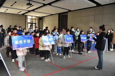 争分夺秒、你追我赶!奥正社区运动会上快乐多